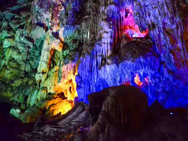 DauGoCave - Halong Bay Highlights & Travel Guide