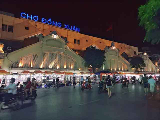 Dong Xuan Night market - TOP 5 Hanoi Shore Excursions