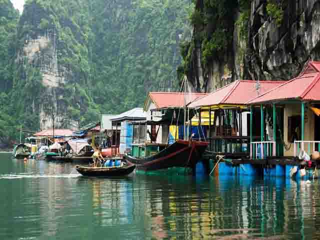 cua van village - Halong Bay Highlights & Travel Guide