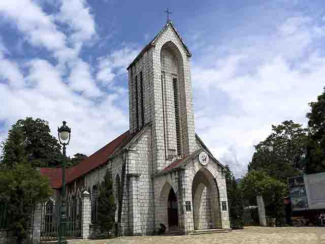 sapa church - Sapa Highlights & Travel Guide